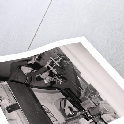 Nianette puppet show by Manx Press Pictures