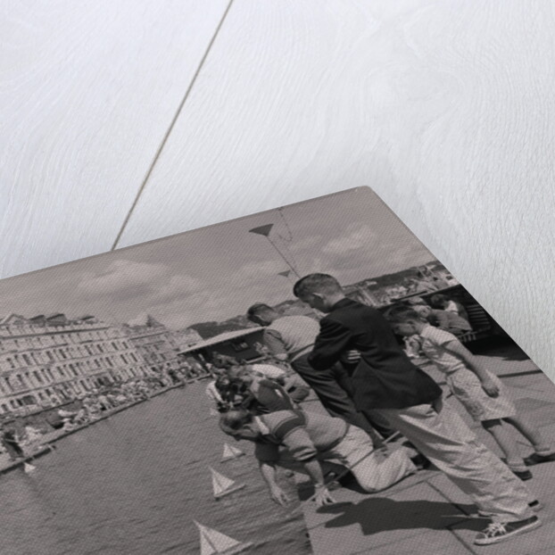 Bank holiday holidaymakers, Douglas by Manx Press Pictures
