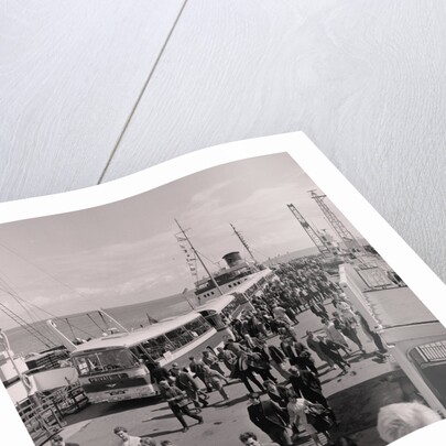 Buses at Douglas Pier by Manx Press Pictures