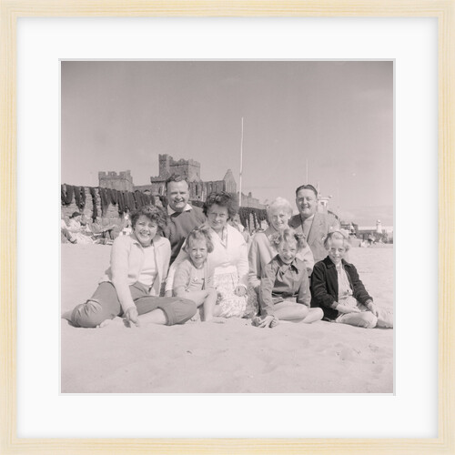 Peel holidaymakers with Frank Roberts by Manx Press Pictures
