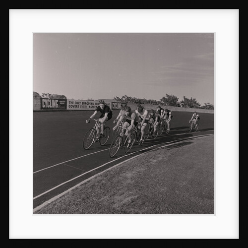 Cycling at Onchan track by Manx Press Pictures