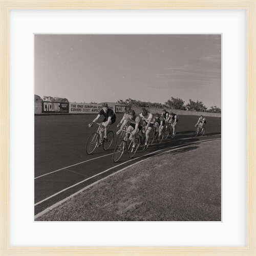 Cycling at Onchan track by Manx Press Pictures
