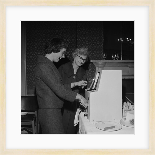 Hot dog machine by Manx Press Pictures