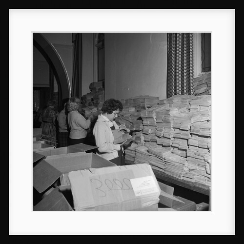 Isle of Man Tourist Board, sorting guides by Manx Press Pictures