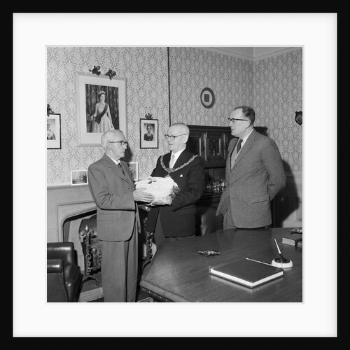 Cake presentation by the Mayor, Isle of Man by Manx Press Pictures