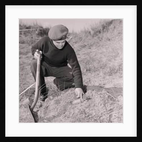 Bomb hunt in Andreas by Manx Press Pictures