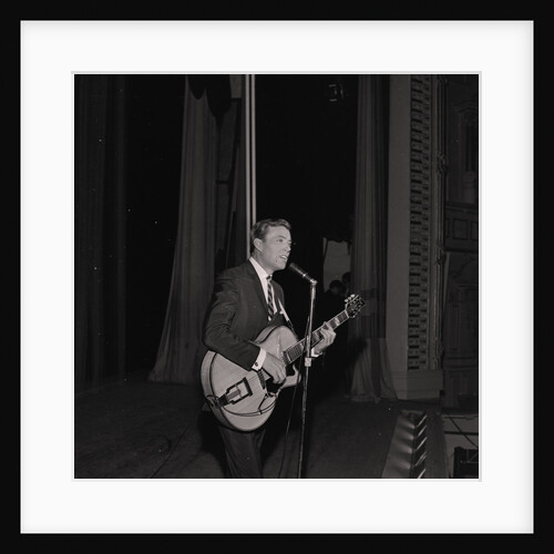 Val Doonican at the Palace Show by Manx Press Pictures