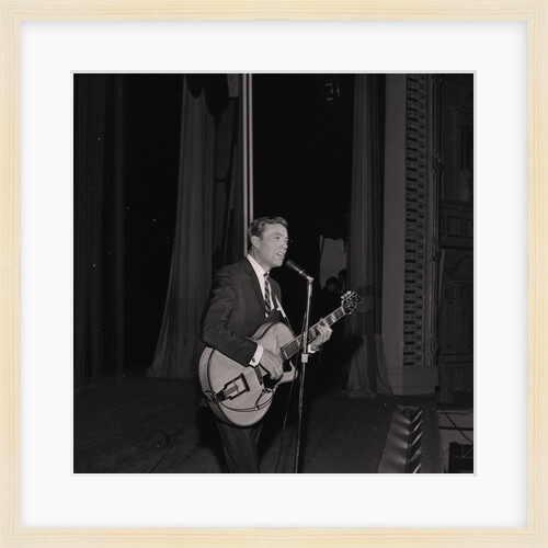 Val Doonican at the Palace Show by Manx Press Pictures