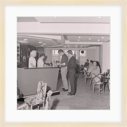 Empress Bar redecorated after fire by Manx Press Pictures