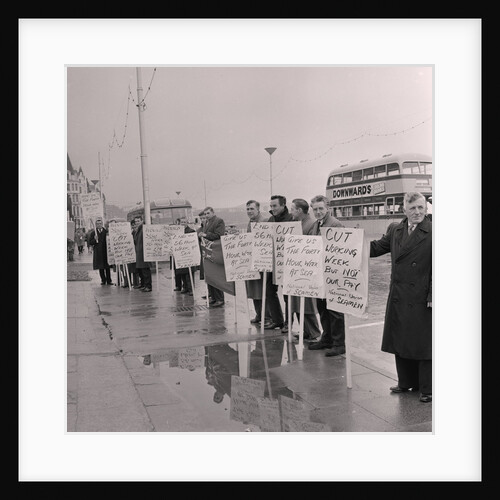Seamen's strike picket at the Palace by Manx Press Pictures