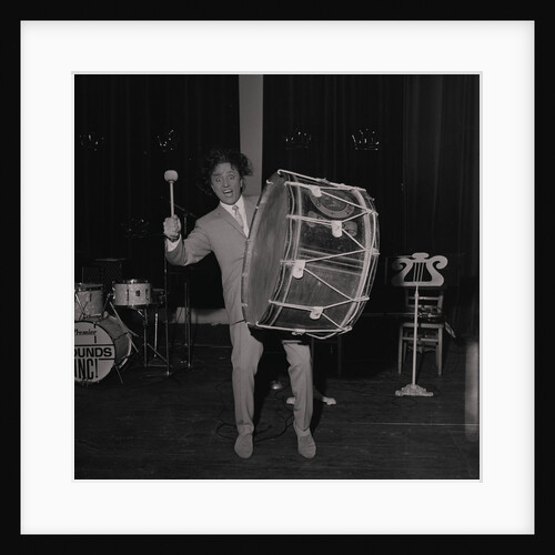 Ken Dodd on stage by Manx Press Pictures