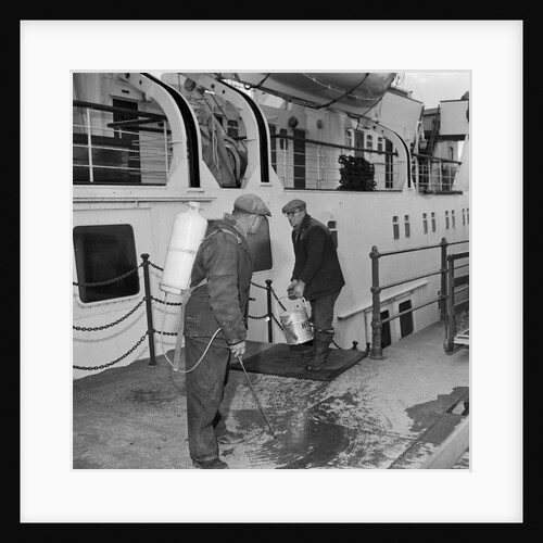 Foot and mouth disease precautions on ship, Isle of Man by Manx Press Pictures
