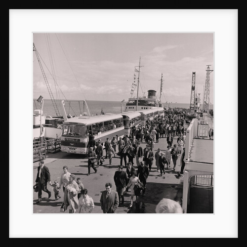 Buses at Douglas Pier by Manx Press Pictures