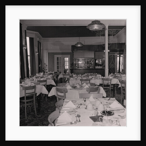 Grand View hotel dining room by Manx Press Pictures