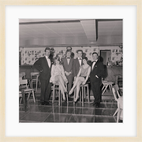 Cabaret entertainers, Beach hotel by Manx Press Pictures