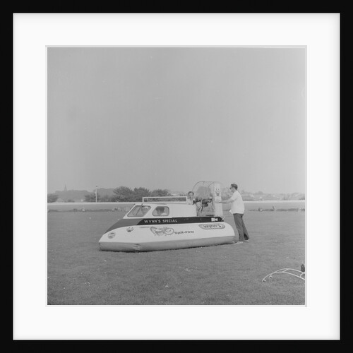 Hovercraft, Onchan Stadium by Manx Press Pictures