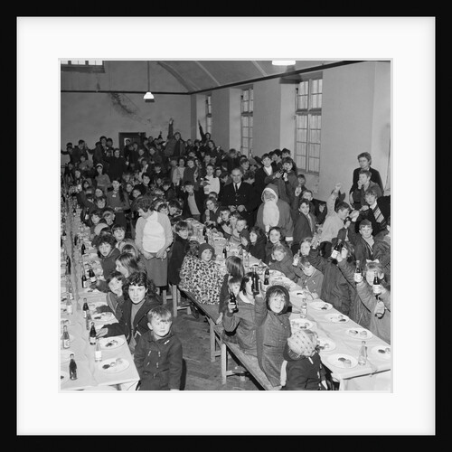 Peel Police children's treat by Manx Press Pictures