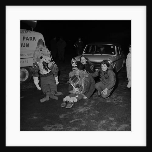 Guy Fawkes dummies, Onchan by Manx Press Pictures