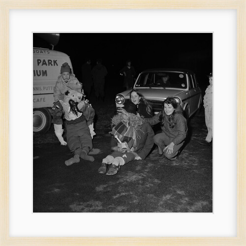 Guy Fawkes dummies, Onchan by Manx Press Pictures