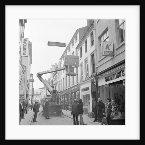 'Big Sam' cherry-picker, Strand Street, Douglas by Manx Press Pictures