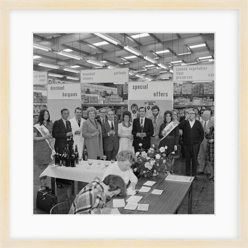 Smileys new store opening by Manx Press Pictures