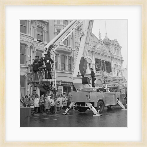 Fire Brigade demonstration at the Sefton hotel by Manx Press Pictures