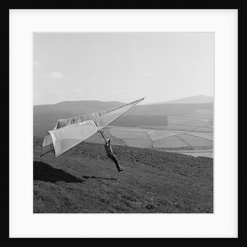Hang Gliding by Manx Press Pictures