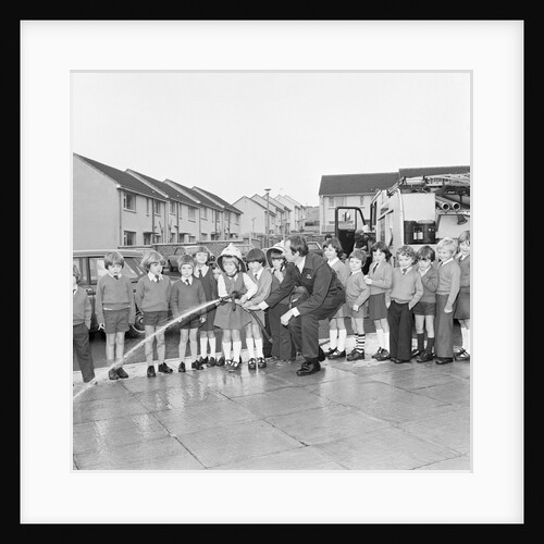 Fire Service visit to Annagh Coar School by Manx Press Pictures