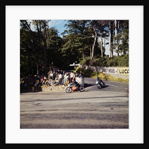 Motorcycle racing by Manx Press Pictures