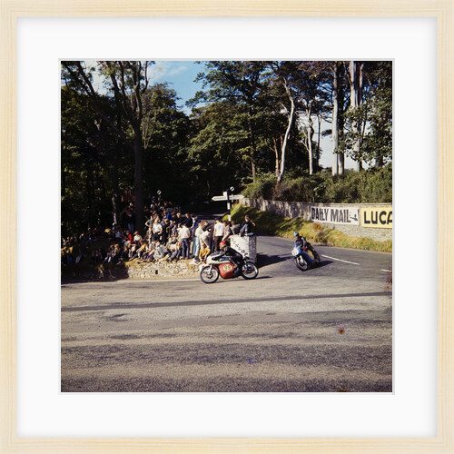 Motorcycle racing by Manx Press Pictures