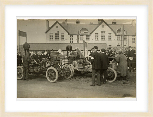 Ramsey pits, 1908 Tourist Trophy motorcar race by Anonymous