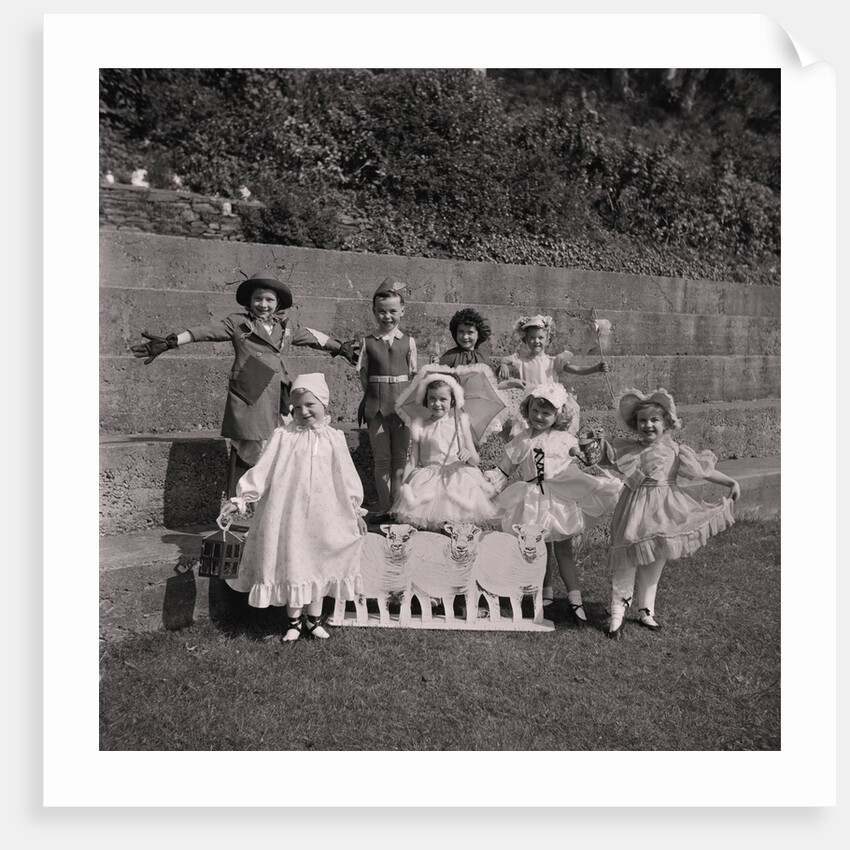 Guild children dancing by Manx Press Pictures