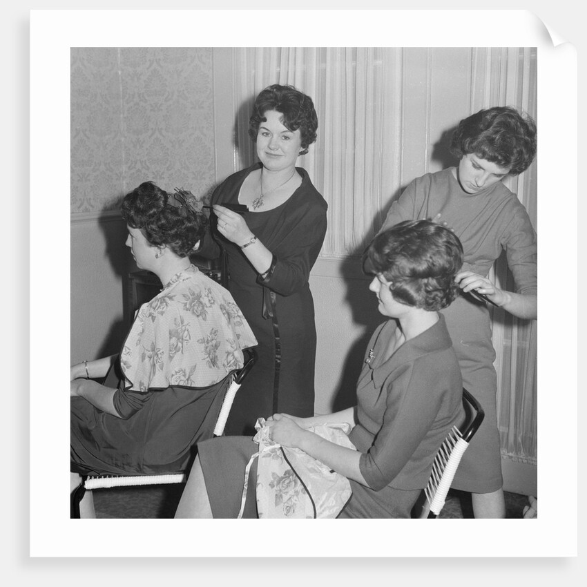 Hairdressing demonstration, Fort Anne by Manx Press Pictures