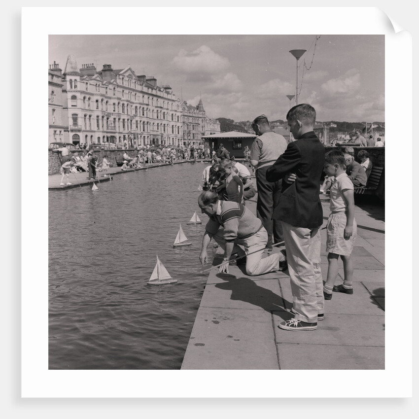 Bank holiday holidaymakers, Douglas by Manx Press Pictures