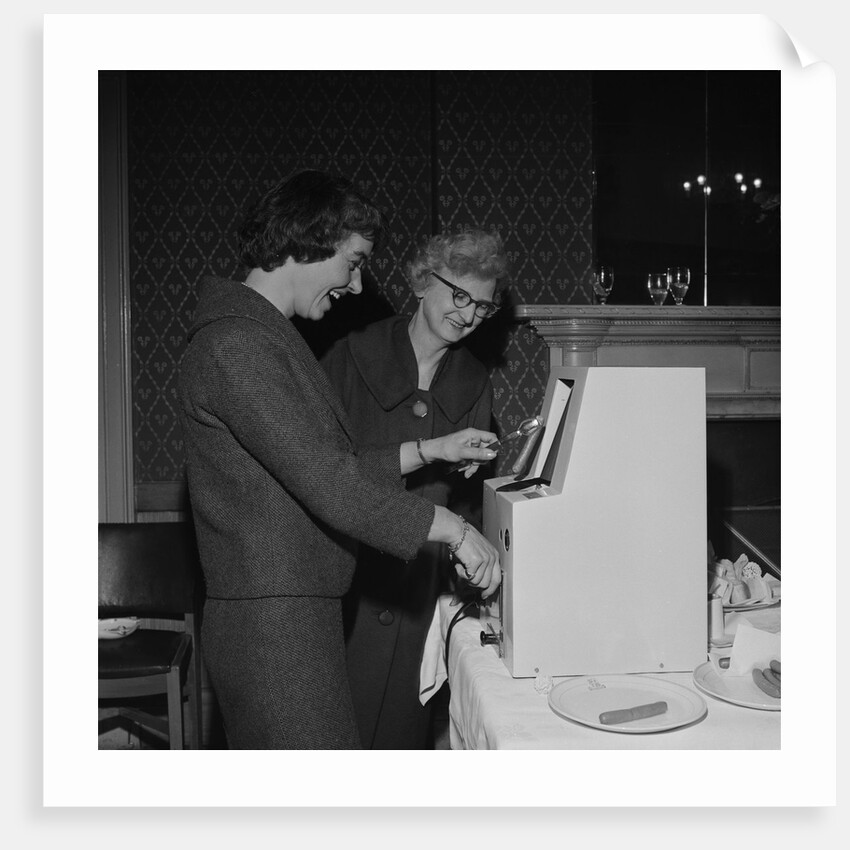Hot dog machine by Manx Press Pictures