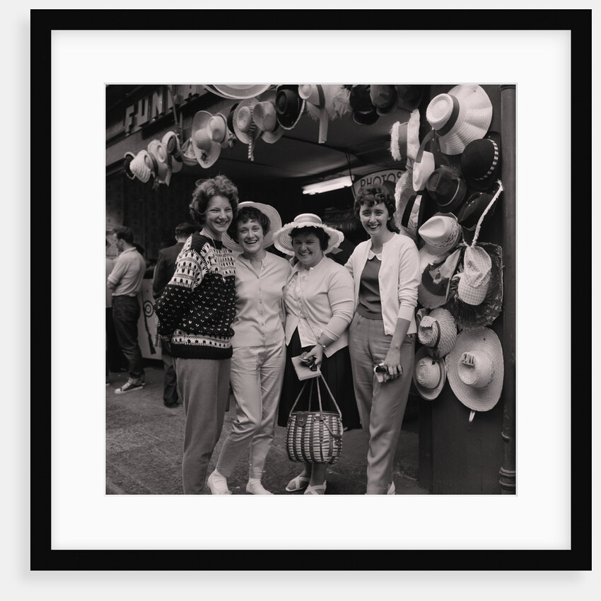 Holidaymakers by Manx Press Pictures