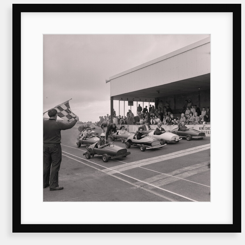 Freddie and the Dreamers at Onchan Park by Manx Press Pictures