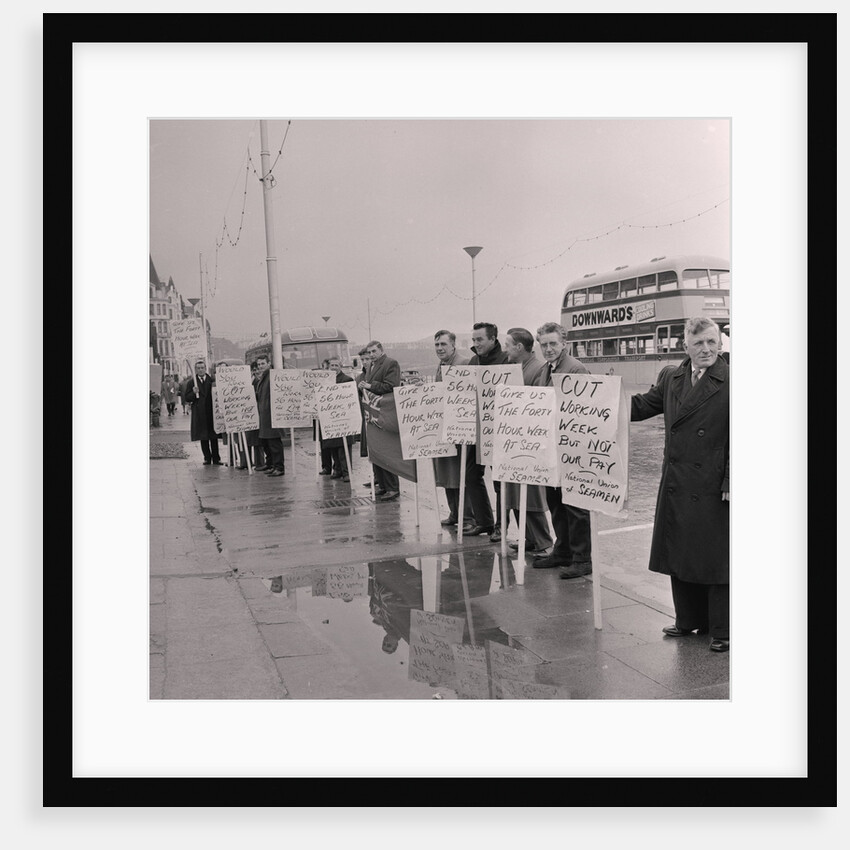 Seamen's strike picket at the Palace by Manx Press Pictures