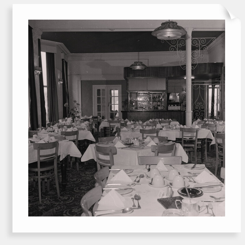 Grand View hotel dining room by Manx Press Pictures