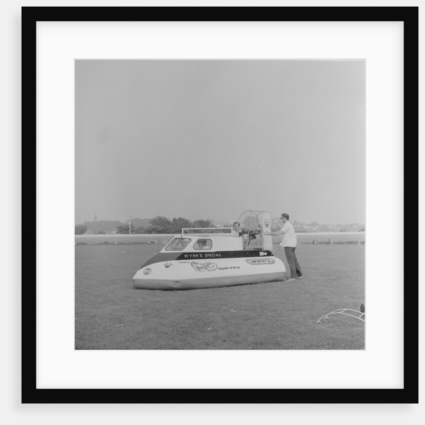 Hovercraft, Onchan Stadium by Manx Press Pictures