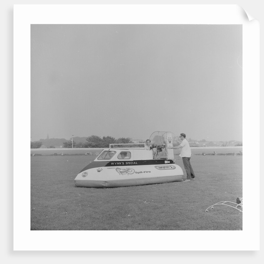 Hovercraft, Onchan Stadium by Manx Press Pictures