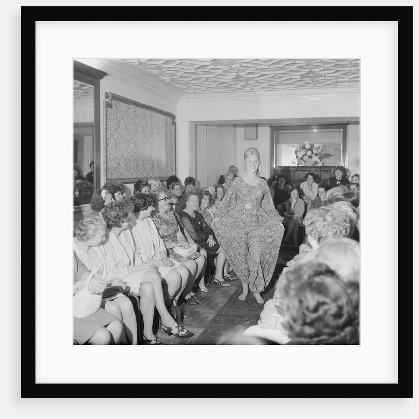 Fashion Show, Port Erin by Manx Press Pictures