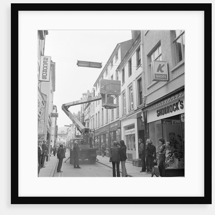'Big Sam' cherry-picker, Strand Street, Douglas by Manx Press Pictures
