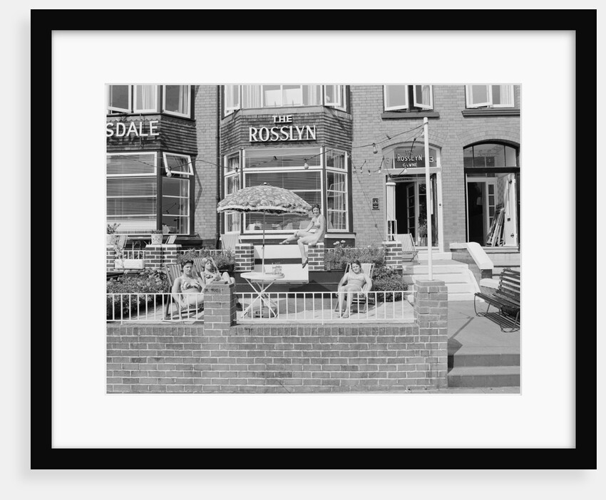 Rosslyn hotel by Manx Press Pictures