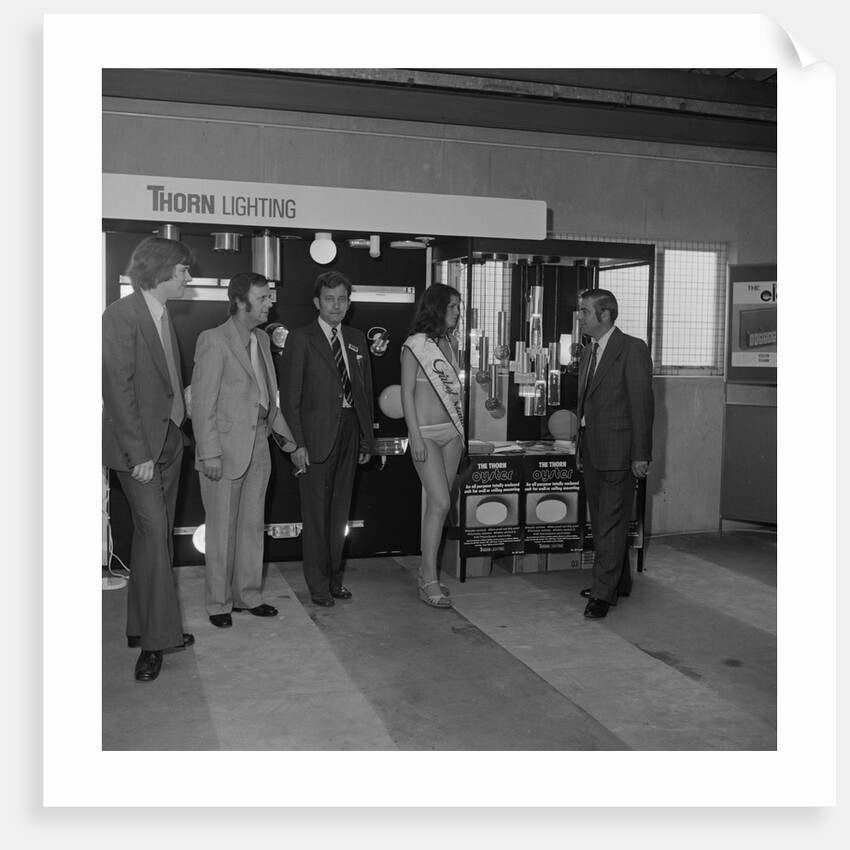 Opening of Edmundson Electrical Store, Derby Square by Manx Press Pictures