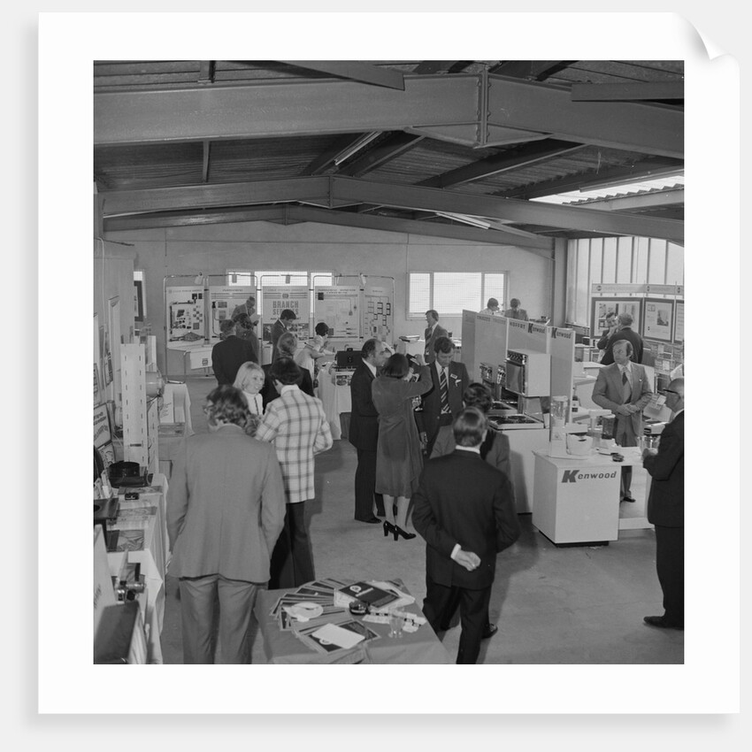 Opening of Edmundson Electrical Store, Derby Square by Manx Press Pictures