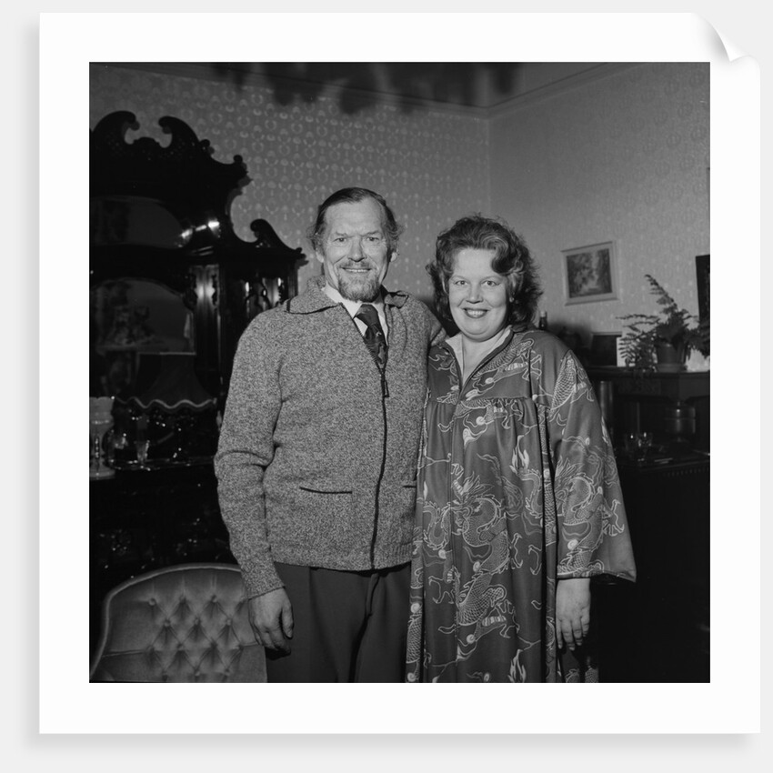 Karma (hypnotist) and Elizabeth by Manx Press Pictures