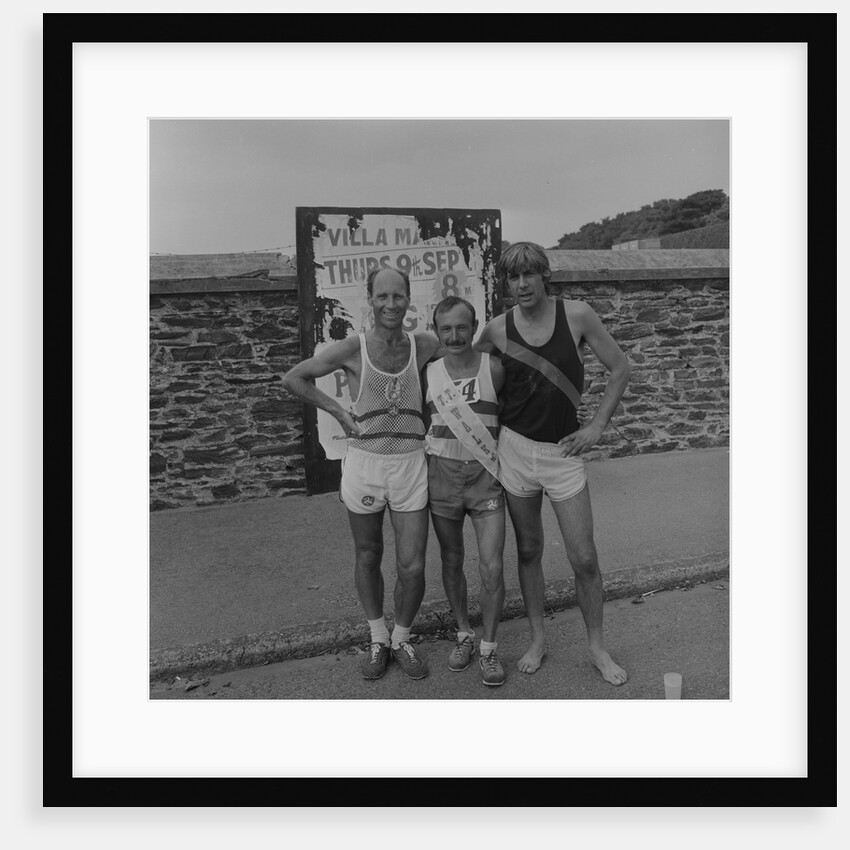 TT Course Walking Race by Manx Press Pictures