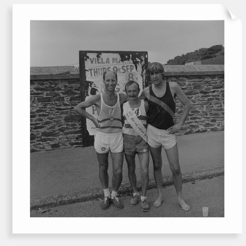 TT Course Walking Race by Manx Press Pictures