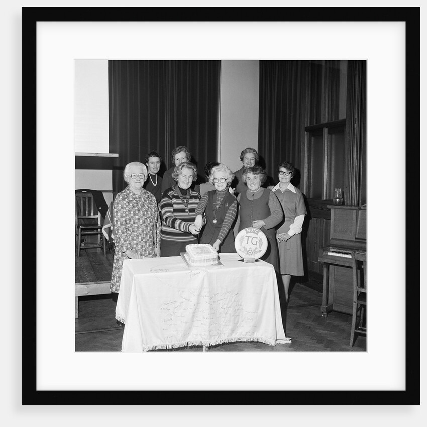 TG cake cutting, St George's Hall, Isle of Man by Manx Press Pictures
